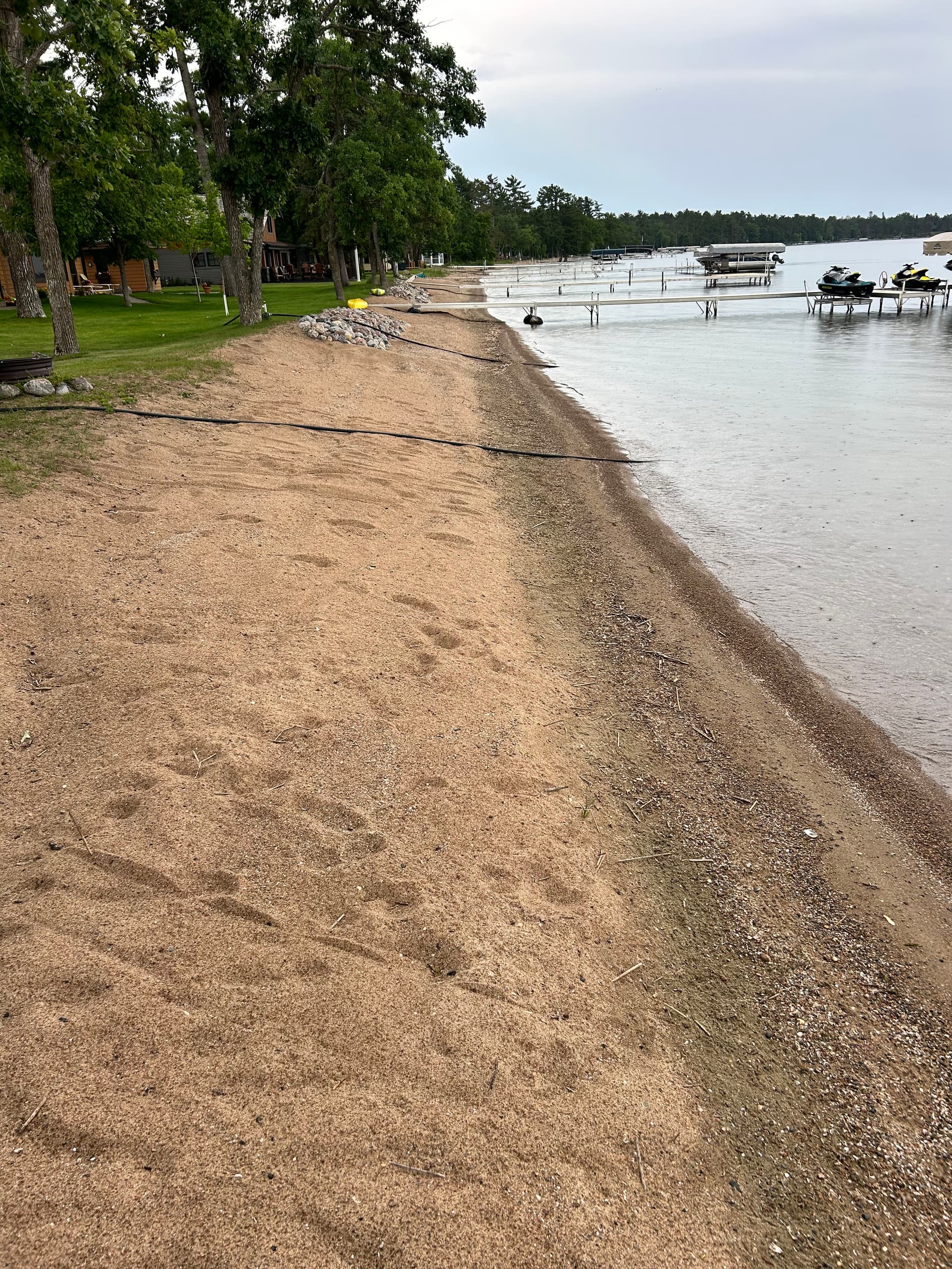 Gallery photos for Mulch, Timber Edging, Pressure Washing and Beach Cleanup for a Lake Property: Image #9